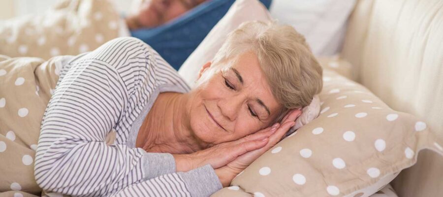 Kako pomoći starijim osobama da bolje spavaju