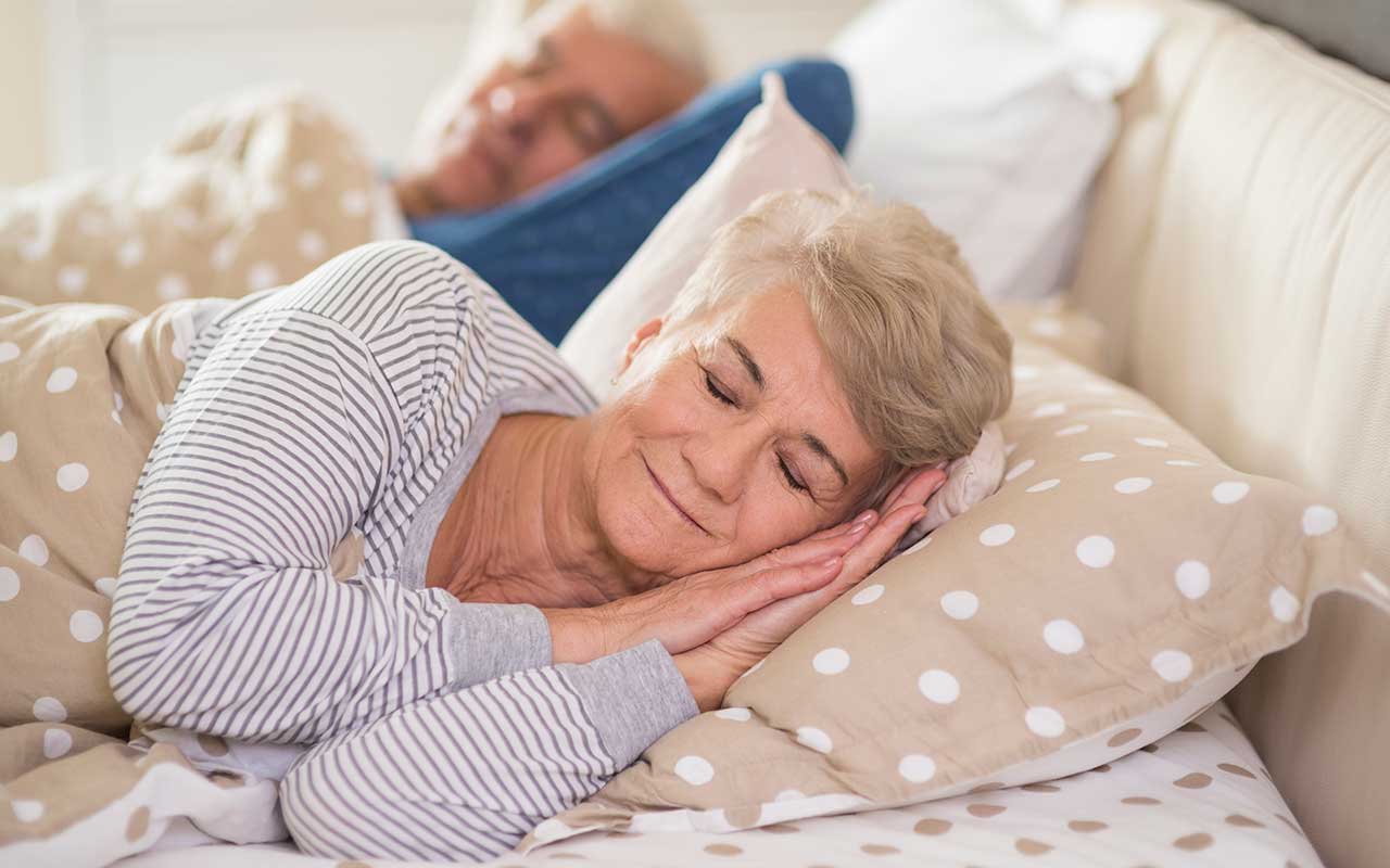 Kako pomoći starijim osobama da bolje spavaju